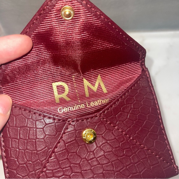 NWOT Rachel Miriam burgundy snakeskin genuine leather card holder - Picture 7 of 14